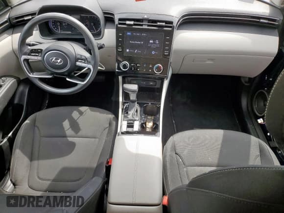 ✅ 2022 Hyundai Tucson SE • VIN: 5NMJA3AE9NH088969 • Lot: 67592945. Wystawiony na Copart z przebiegiem 73 914 mil. Bezpłatny archiwum sprzedaży aukcyjnych z USA i szczegółowy raport historii pojazdu na DreamBid. Zdjęcie 8.