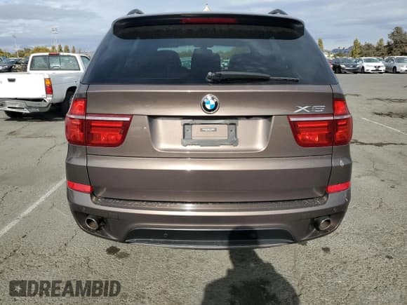 ✅ 2013 BMW X5 xDrive35d • VIN: 5UXZW0C55D0B90639 • Лот: 81922275. Опубликован ранее на Copart с пробегом 144 201 миль. Бесплатный доступ к архиву аукционных продаж из США и подробный отчёт об истории автомобиля на DreamBid. Изображение 6.