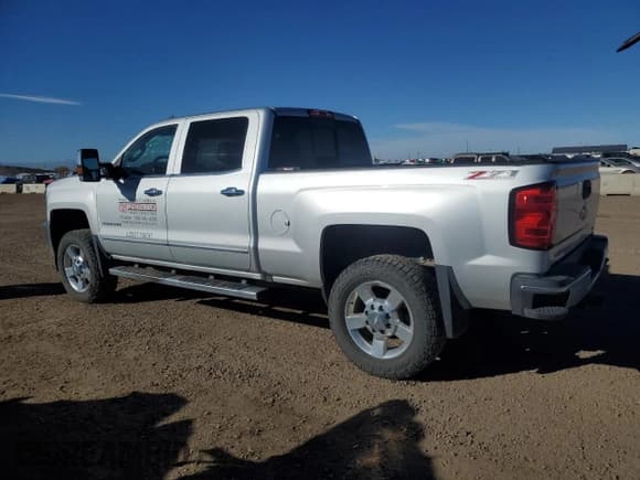 ✅ 2016 Chevrolet Silverado 2500HD LTZ • VIN: 1GC1KWE84GF238490 • Лот: 87207355. Опубликован ранее на Copart с пробегом 122 456 миль. Бесплатный доступ к архиву аукционных продаж из США и подробный отчёт об истории автомобиля на DreamBid. Изображение 2.