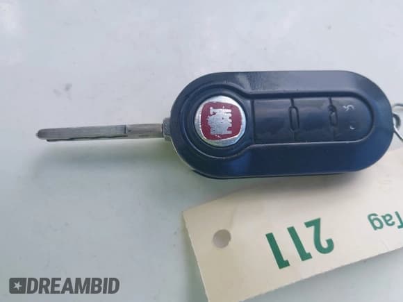 ✅ 2014 FIAT 500L Trekking • VIN: ZFBCFADH7EZ019250 • Lot: 43789818. Wystawiony na IAAI z przebiegiem 111 205 mil. Bezpłatny archiwum sprzedaży aukcyjnych z USA i szczegółowy raport historii pojazdu na DreamBid. Zdjęcie 11.