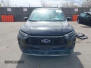 ✅ 2023 Ford Escape ST-Line Select • VIN: 1FMCU9NZ3PUA99506 • Lot: 41799950. Wystawiony na IAAI z przebiegiem 18 343 mil. Bezpłatny archiwum sprzedaży aukcyjnych z USA i szczegółowy raport historii pojazdu na DreamBid. Zdjęcie 12.