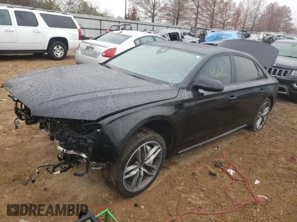 ✅ 2017 Audi A8 Sport • VIN: WAU43AFD7HN005507 • Лот: 70368212. Опубликован ранее на Copart с пробегом 46 682 миль. Бесплатный доступ к архиву аукционных продаж из США и подробный отчёт об истории автомобиля на DreamBid. Изображение 1.