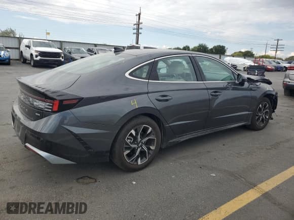 ✅ 2024 Hyundai Sonata SEL • VIN: KMHL64JA4RA366458 • Lot: 80395455. Listed on Copart with 17,089 mi. Free auction sales archive from the USA and detailed vehicle history report at DreamBid. Image 3.