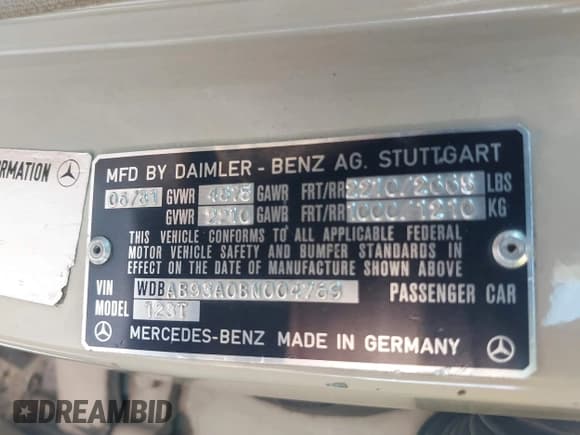 ✅ 1981 Mercedes-Benz 300 • VIN: WDBAB93A0BN004769 • Lot: 43684189. Wystawiony na IAAI z przebiegiem 306 130 mil. Bezpłatny archiwum sprzedaży aukcyjnych z USA i szczegółowy raport historii pojazdu na DreamBid. Zdjęcie 9.