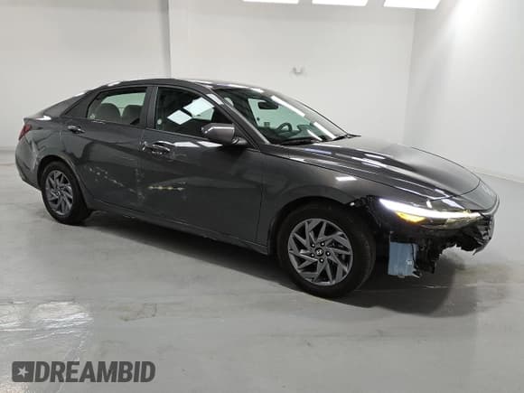 ✅ 2024 Hyundai Elantra SEL • VIN: KMHLM4DG4RU664593 • Lot: 90873115. Listed on Copart with 38,585 mi. Free auction sales archive from the USA and detailed vehicle history report at DreamBid. Image 4.