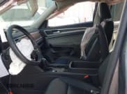 ✅ 2023 Volkswagen Atlas SE • VIN: 1V2JR2CAXPC550095 • Lot: 43479260. Wystawiony na IAAI z przebiegiem 21 622 mil. Bezpłatny archiwum sprzedaży aukcyjnych z USA i szczegółowy raport historii pojazdu na DreamBid. Zdjęcie 5.