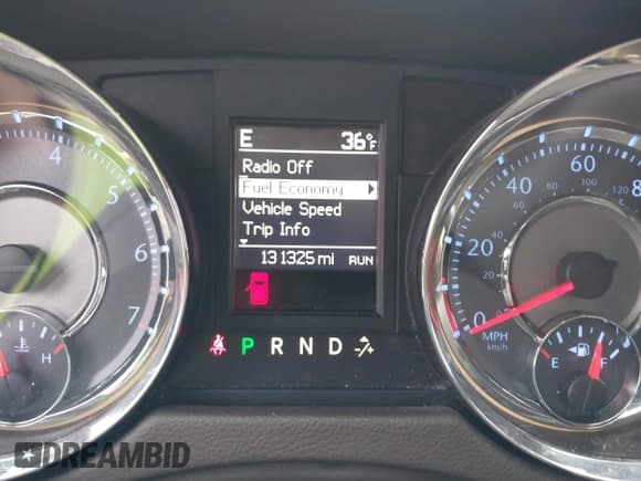 ✅ 2014 Chrysler Town & Country Touring • VIN: 2C4RC1BG9ER115613 • Lot: 43776853. Wystawiony na IAAI z przebiegiem 131 325 mil. Bezpłatny archiwum sprzedaży aukcyjnych z USA i szczegółowy raport historii pojazdu na DreamBid. Zdjęcie 7.