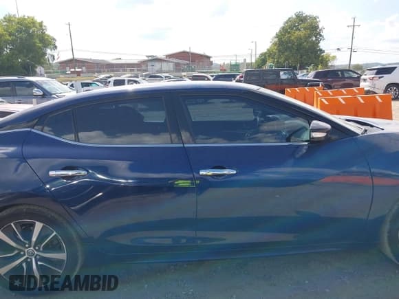 ✅ 2020 Nissan Maxima SV • VIN: 1N4AA6CV3LC381976 • Лот: 43040822. Опубликован ранее на IAAI с пробегом 52 156 миль. Бесплатный доступ к архиву аукционных продаж из США и подробный отчёт об истории автомобиля на DreamBid. Изображение 13.