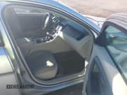 ✅ 2010 Ford Taurus SE • VIN: 1FAHP2DW8AG150297 • Лот: 43365638. Опубликован ранее на IAAI с пробегом 200 409 миль. Бесплатный доступ к архиву аукционных продаж из США и подробный отчёт об истории автомобиля на DreamBid. Изображение 5.