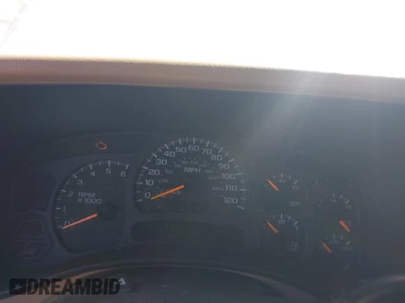 ✅ 2003 Chevrolet Suburban LT • VIN: 1GNFK16Z33R197480 • Лот: 41653292. Опубликован ранее на IAAI с пробегом Не указан. Бесплатный доступ к архиву аукционных продаж из США и подробный отчёт об истории автомобиля на DreamBid. Изображение 7.