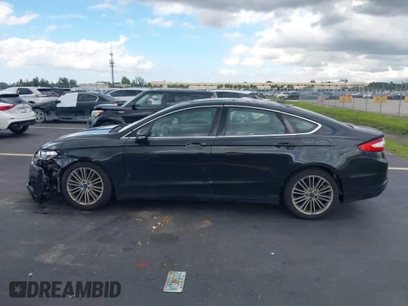 ✅ 2015 Ford Fusion SE • VIN: 1FA6P0HD0F5118290 • Lot: 43568856. Wystawiony na IAAI z przebiegiem 229 988 mil. Bezpłatny archiwum sprzedaży aukcyjnych z USA i szczegółowy raport historii pojazdu na DreamBid. Zdjęcie 14.