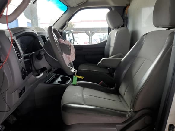 ✅ 2014 Nissan NV S • VIN: 1N6BF0KL8EN111501 • Lot: 46305225. Wystawiony na Copart z przebiegiem 131 138 mil. Bezpłatny archiwum sprzedaży aukcyjnych z USA i szczegółowy raport historii pojazdu na DreamBid. Zdjęcie 7.