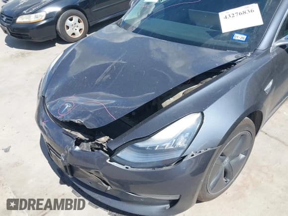 ✅ 2020 Tesla Model 3 Long Range • VIN: 5YJ3E1EB7LF616721 • Lot: 43276836. Wystawiony na IAAI z przebiegiem 92 742 mil. Bezpłatny archiwum sprzedaży aukcyjnych z USA i szczegółowy raport historii pojazdu na DreamBid. Zdjęcie 23.