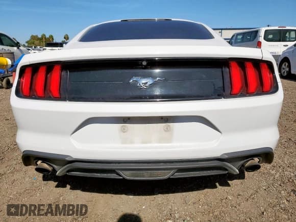 ✅ 2018 Ford Mustang EcoBoost • VIN: 1FA6P8TH0J5113933 • Lot: 92417315. Listed on Copart with 149,735 mi. Free auction sales archive from the USA and detailed vehicle history report at DreamBid. Image 6.