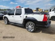 ✅ 2004 Ford Explorer Sport Trac XLS • VIN: 1FMZU77K24UA66118 • Lot: 81629695. Listed on Copart with 224,369 mi. Free auction sales archive from the USA and detailed vehicle history report at DreamBid. Image 2.