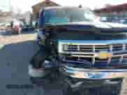 2015 Chevrolet Silverado 1500 LTZ z VIN 3GCUKSEC0FG537689, wystawiony jako IAAI lot #43118408 z przebiegiem 127 218 mil mil oraz . Historia ofert i sprzedaży dostępna na DreamBid. Obrazek 17.