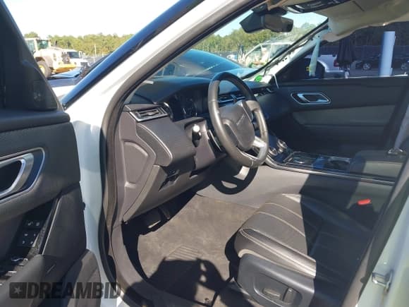 ✅ 2018 Land Rover Range Rover Velar S • VIN: SALYB2RV4JA716525 • Lot: 43442148. Listed on IAAI with 86,904 mi. Free auction sales archive from the USA and detailed vehicle history report at DreamBid. Image 5.