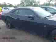 2016 Dodge Challenger SRT Hellcat z VIN 2C3CDZC92GH225238, wystawiony jako IAAI lot #43123789 z przebiegiem 9 055 mil mil oraz . Historia ofert i sprzedaży dostępna na DreamBid. Obrazek 13.