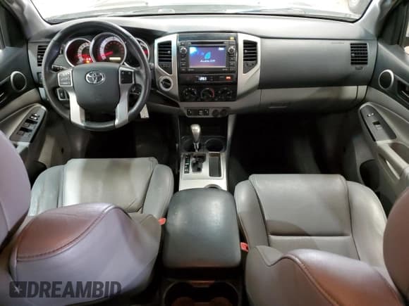 ✅ 2013 Toyota Tacoma • VIN: 3TMMU4FN4DM052671 • Лот: 91140295. Опубликован ранее на Copart с пробегом 218 704 миль. Бесплатный доступ к архиву аукционных продаж из США и подробный отчёт об истории автомобиля на DreamBid. Изображение 8.