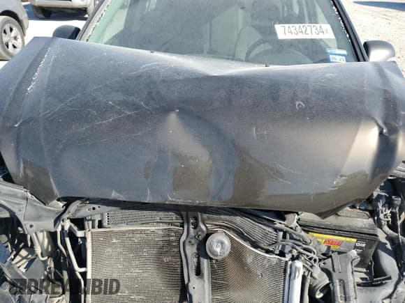 ✅ 2010 Kia Rondo LX • VIN: KNAHG8C88A7303953 • Lot: 74342734. Wystawiony na Copart z przebiegiem 175 679 mil. Bezpłatny archiwum sprzedaży aukcyjnych z USA i szczegółowy raport historii pojazdu na DreamBid. Zdjęcie 13.