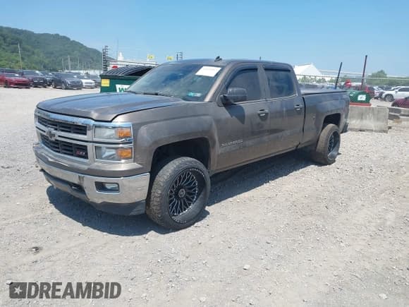 ✅ 2014 Chevrolet Silverado 1500 LT • VIN: 1GCUKREC1EF195422 • Lot: 42053307. Wystawiony na IAAI z przebiegiem 151 391 mil. Bezpłatny archiwum sprzedaży aukcyjnych z USA i szczegółowy raport historii pojazdu na DreamBid. Zdjęcie 2.
