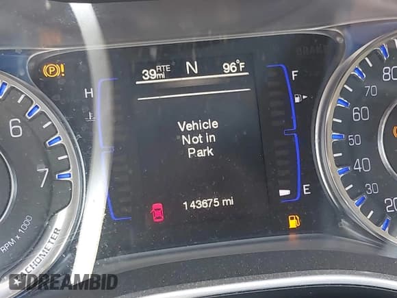 ✅ 2015 Chrysler 200 Limited • VIN: 1C3CCCAB1FN724656 • Lot: 42521632. Listed on IAAI with 143,675 mi. Free auction sales archive from the USA and detailed vehicle history report at DreamBid. Image 7.