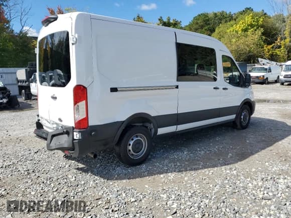 ✅ 2024 Ford Transit Cargo • VIN: 1FTBR1C85RKB34798 • Lot: 80381635. Wystawiony na Copart z przebiegiem 7 868 mil. Bezpłatny archiwum sprzedaży aukcyjnych z USA i szczegółowy raport historii pojazdu na DreamBid. Zdjęcie 3.