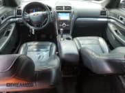 ✅ 2017 Ford Explorer Sport • VIN: 1FM5K8GT5HGA56156 • Lot: 60200865. Wystawiony na Copart z przebiegiem 139 967 mil. Bezpłatny archiwum sprzedaży aukcyjnych z USA i szczegółowy raport historii pojazdu na DreamBid. Zdjęcie 8.