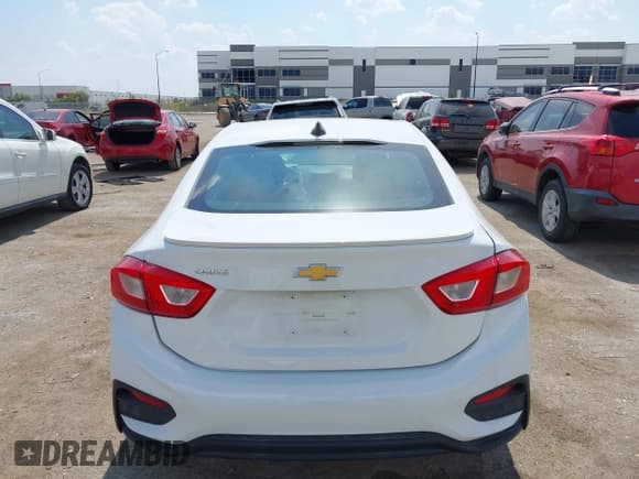 ✅ 2019 Chevrolet Cruze LS • VIN: 1G1BC5SM1K7110801 • Lot: 43252138. Listed on IAAI with 126,551 mi. Free auction sales archive from the USA and detailed vehicle history report at DreamBid. Image 16.