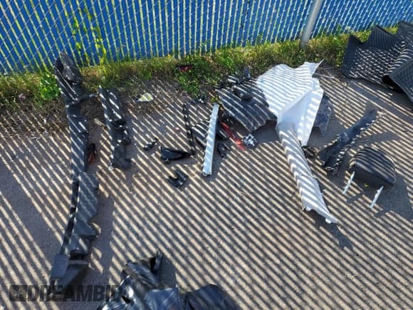 ✅ 2021 Toyota Highlander Hybrid XLE • VIN: 5TDGBRCH5MS529381 • Lot: 80987865. Listed on Copart with Not provided. Free auction sales archive from the USA and detailed vehicle history report at DreamBid. Image 13.