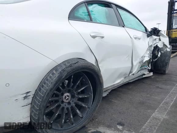 2023 Mercedes-Benz CLA 250 с VIN W1K5J4GB5PN368338, выставлен на аукционе IAAI как лот 42206611 с пробегом 18 202 миль миль и . История ставок и продаж доступна на DreamBid. Изображение 18.