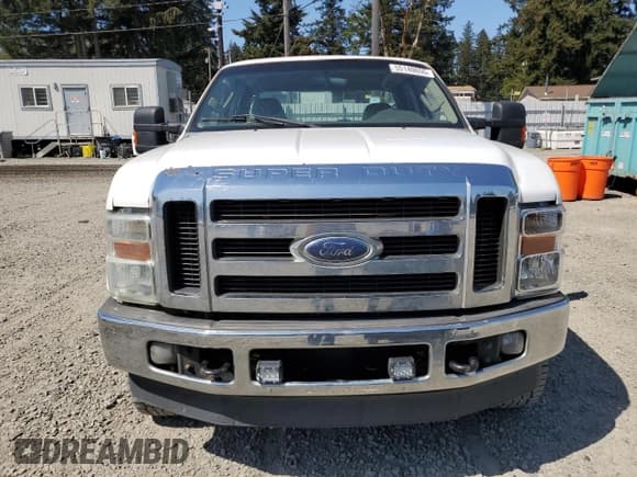 ✅ 2008 Ford F-250 XL • VIN: 1FTSX21538EC93823 • Lot: 55140655. Wystawiony na Copart z przebiegiem 341 550 mil. Bezpłatny archiwum sprzedaży aukcyjnych z USA i szczegółowy raport historii pojazdu na DreamBid. Zdjęcie 5.
