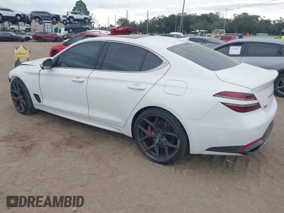 ✅ 2022 Genesis G70 Launch Edition • VIN: KMTG14TE4NU082214 • Lot: 43582661. Wystawiony na IAAI z przebiegiem 49 429 mil. Bezpłatny archiwum sprzedaży aukcyjnych z USA i szczegółowy raport historii pojazdu na DreamBid. Zdjęcie 3.