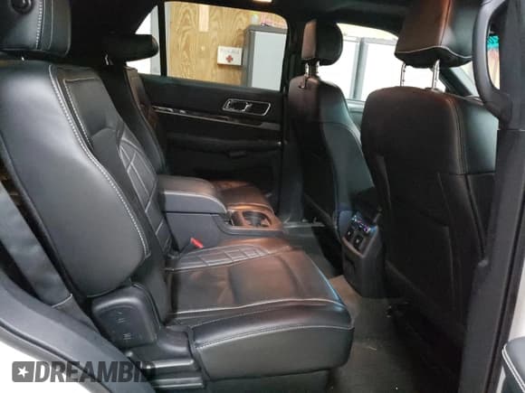 ✅ 2016 Ford Explorer Platinum • VIN: 1FM5K8HT9GGC70998 • Lot: 60282655. Wystawiony na Copart z przebiegiem 155 266 mil. Bezpłatny archiwum sprzedaży aukcyjnych z USA i szczegółowy raport historii pojazdu na DreamBid. Zdjęcie 11.