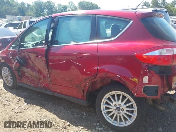 ✅ 2013 Ford C-Max SEL • VIN: 1FADP5CU9DL536531 • Lot: 39620028. Wystawiony na IAAI z przebiegiem Nie podano. Bezpłatny archiwum sprzedaży aukcyjnych z USA i szczegółowy raport historii pojazdu na DreamBid. Zdjęcie 6.