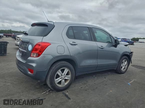 ✅ 2020 Chevrolet Trax LS • VIN: 3GNCJKSBXLL305511 • Lot: 92297895. Listed on Copart with 60,372 mi. Free auction sales archive from the USA and detailed vehicle history report at DreamBid. Image 3.