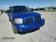 2007 Dodge Dakota SLT z VIN 1D7HW48N07S145519, wystawiony jako Copart lot #56992145 z przebiegiem Nie podano mil oraz Szkoda całkowita • Salvage title. Historia ofert i sprzedaży dostępna na DreamBid. Obrazek 13.