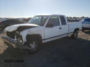 ✅ 1996 GMC Sierra 1500 • VIN: 2GTEC19R2T1512761 • Lot: 82276875. Listed on Copart with 267,574 mi. Free auction sales archive from the USA and detailed vehicle history report at DreamBid. Image 1.