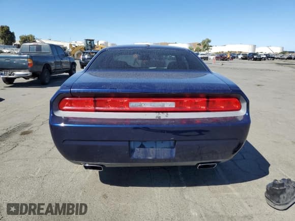 ✅ 2014 Dodge Challenger SXT • VIN: 2C3CDYAG8EH256275 • Lot: 71063714. Wystawiony na Copart z przebiegiem 126 638 mil. Bezpłatny archiwum sprzedaży aukcyjnych z USA i szczegółowy raport historii pojazdu na DreamBid. Zdjęcie 6.