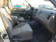 ✅ 2005 Ford Escape XLS Value • VIN: 1FMYU02Z75KB13387 • Лот: 40399594. Опубликован ранее на Copart с пробегом 148 579 миль. Бесплатный доступ к архиву аукционных продаж из США и подробный отчёт об истории автомобиля на DreamBid. Изображение 5.