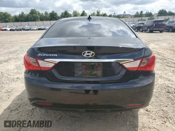 ✅ 2013 Hyundai Sonata GLS • VIN: 5NPEB4AC9DH693725 • Lot: 70807194. Wystawiony na Copart z przebiegiem 211 810 mil. Bezpłatny archiwum sprzedaży aukcyjnych z USA i szczegółowy raport historii pojazdu na DreamBid. Zdjęcie 6.