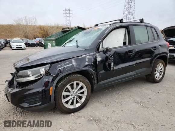 ✅ 2018 Volkswagen Tiguan • VIN: WVGBV7AX7JK002568 • Лот: 93482765. Опубликован ранее на Copart с пробегом 42 546 миль. Бесплатный доступ к архиву аукционных продаж из США и подробный отчёт об истории автомобиля на DreamBid. Изображение 1.