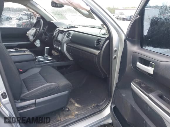 ✅ 2015 Toyota Tundra SR • VIN: 5TFRM5F18FX093942 • Lot: 42969303. Wystawiony na IAAI z przebiegiem 211 396 mil. Bezpłatny archiwum sprzedaży aukcyjnych z USA i szczegółowy raport historii pojazdu na DreamBid. Zdjęcie 5.