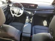 ✅ 2024 Buick Envista Sport Touring • VIN: KL47LBE26RB043720 • Лот: 42143704. Опубликован ранее на Copart с пробегом 3 334 миль. Бесплатный доступ к архиву аукционных продаж из США и подробный отчёт об истории автомобиля на DreamBid. Изображение 8.