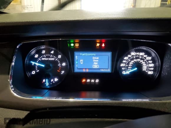 ✅ 2013 Ford Police Interceptor • VIN: 1FAHP2MT3DG105794 • Лот: 90250725. Опубликован ранее на Copart с пробегом 186 253 миль. Бесплатный доступ к архиву аукционных продаж из США и подробный отчёт об истории автомобиля на DreamBid. Изображение 9.