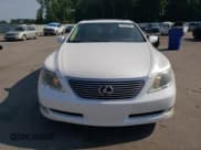 ✅ 2008 Lexus LS 460 • VIN: JTHBL46F185079632 • Lot: 60207065. Listed on Copart with 128,488 mi. Free auction sales archive from the USA and detailed vehicle history report at DreamBid. Image 5.