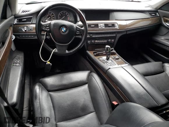 ✅ 2009 BMW 7 Series 750Li • VIN: WBAKB835X9CY57752 • Лот: 67517575. Опубликован ранее на Copart с пробегом 111 522 миль. Бесплатный доступ к архиву аукционных продаж из США и подробный отчёт об истории автомобиля на DreamBid. Изображение 8.