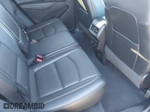 ✅ 2018 Chevrolet Equinox Premier • VIN: 3GNAXVEV0JL117543 • Lot: 43589922. Wystawiony na IAAI z przebiegiem 52 915 mil. Bezpłatny archiwum sprzedaży aukcyjnych z USA i szczegółowy raport historii pojazdu na DreamBid. Zdjęcie 8.