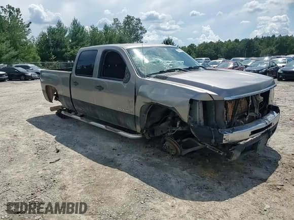 ✅ 2007 Chevrolet Silverado 2500HD 1LT • VIN: 1GCHC23697F559382 • Лот: 69272865. Опубликован ранее на Copart с пробегом 325 683 миль. Бесплатный доступ к архиву аукционных продаж из США и подробный отчёт об истории автомобиля на DreamBid. Изображение 13.