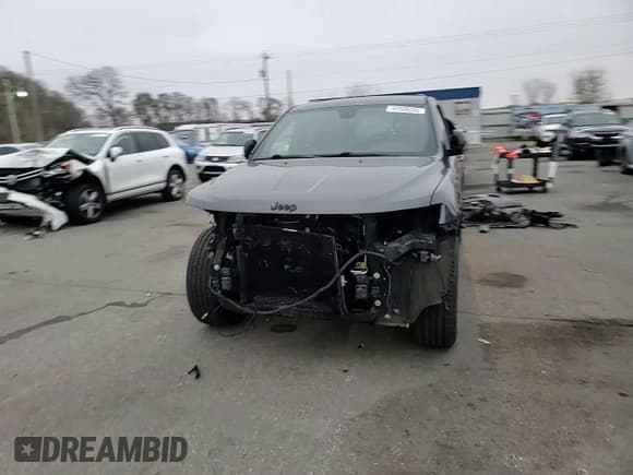 ✅ 2018 Jeep Grand Cherokee Altitude • VIN: 1C4RJFAG3JC487178 • Lot: 92926355. Listed on Copart with 101,615 mi. Free auction sales archive from the USA and detailed vehicle history report at DreamBid. Image 14.